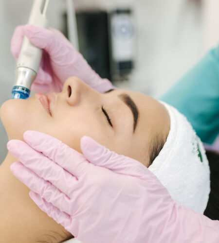 RED CARPET OXYGENATING HYDRA FACIAL AT NU AGE AESTHETICS